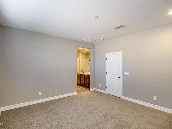 2nd image of 3016 W Thorn Tree Dr
