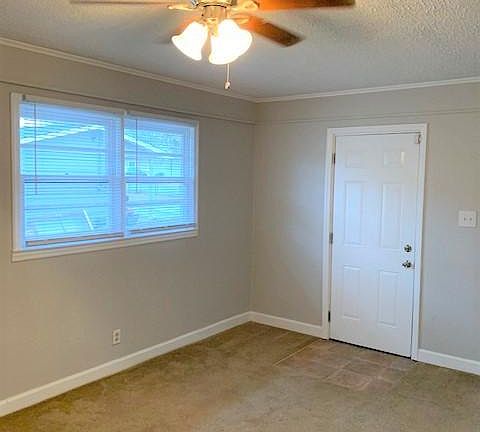 4th image of 4052 N Dr NW