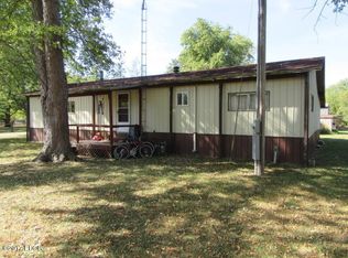 213 E Jefferson St, Keenes, IL 62851