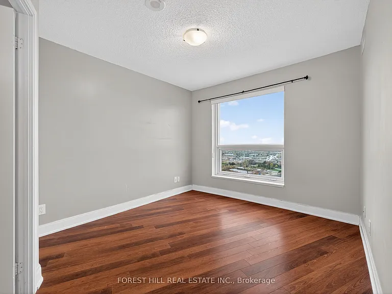 135 Village Green Sq #3125 — Photo 15