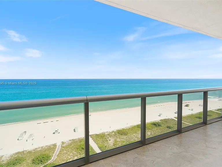5875 Collins Ave #1902 — Photo 47