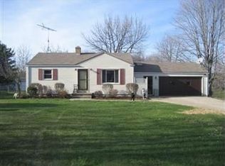 5244 Kennedy Rd, Lowellville, OH 44436