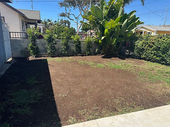 3rd image of 620 Nectarine St #1