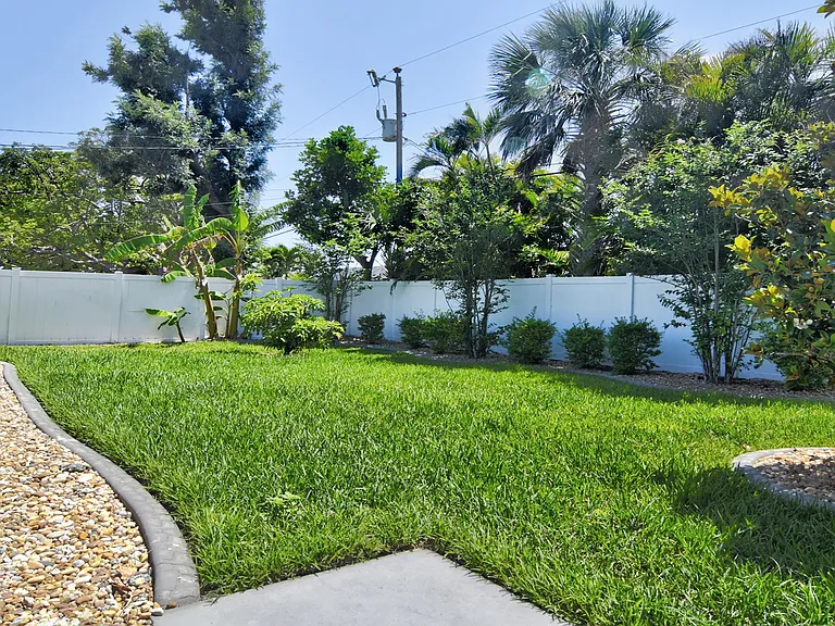 2516 SE 12th Pl — Photo 51