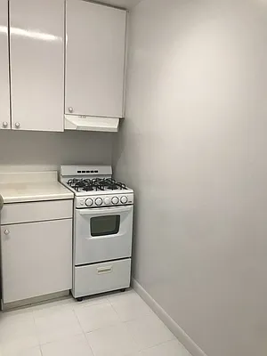 Rented by Carlyle Property Management | media 12