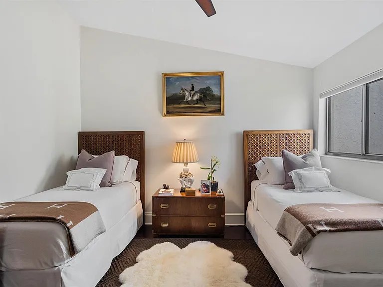 2443 Windsor Way Ct — Photo 33
