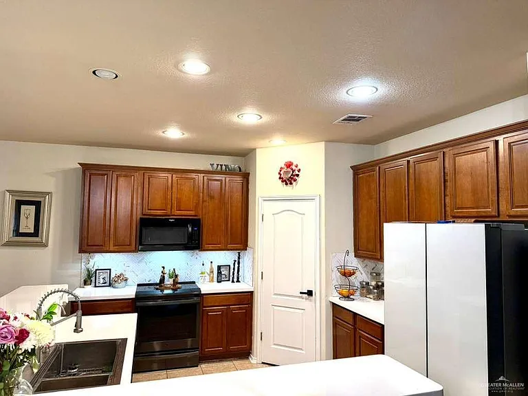 3906 El Sendero Ct — Photo 6