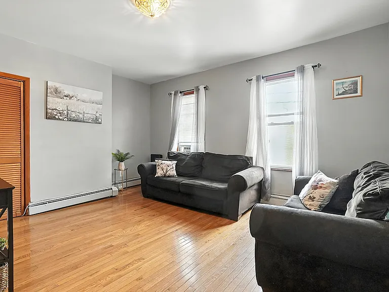 50 Oak St #2 — Photo 9