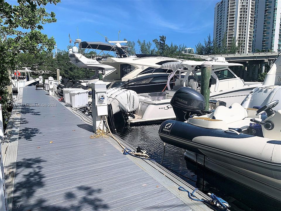 1st image of 3575 Mystic Pointe Dr #79
