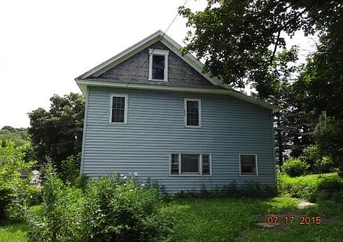 2nd image of 804 Hickory St