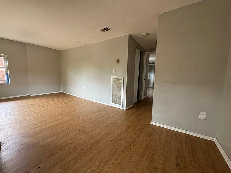 27 Williams St #3L — Photo 10