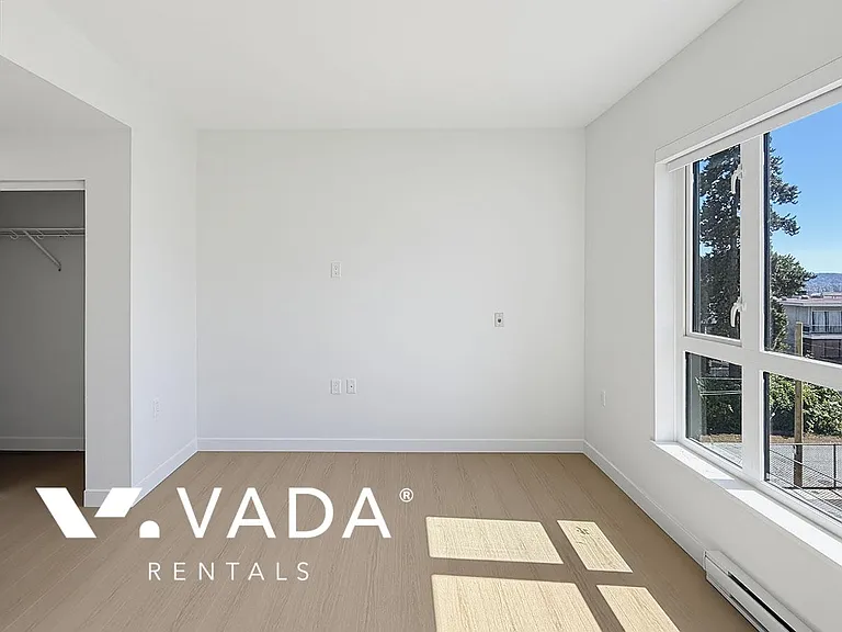 82 1st St #202 — Photo 8