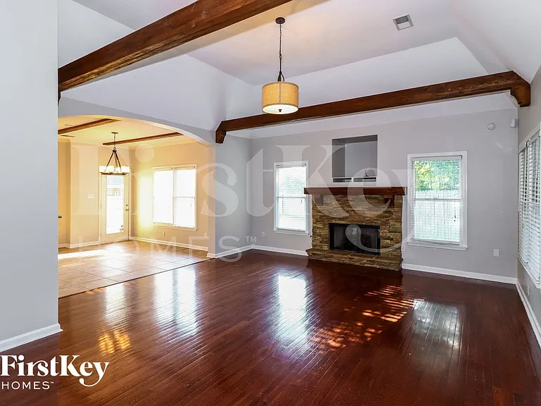 1323 Crossmont Cv — Photo 7