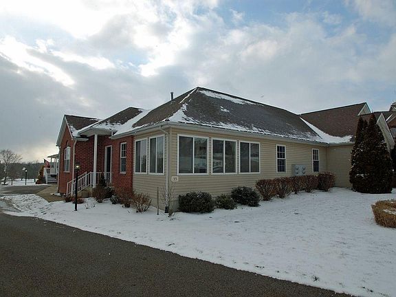 4th image of 55 Fairway Dr