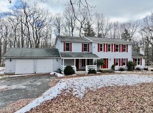 101 Daniels Rd, Hawley, PA 18428