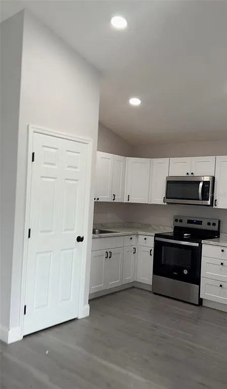 3 bed, 2.0 bath, 1836 sqft, $1,990 — Photo 4
