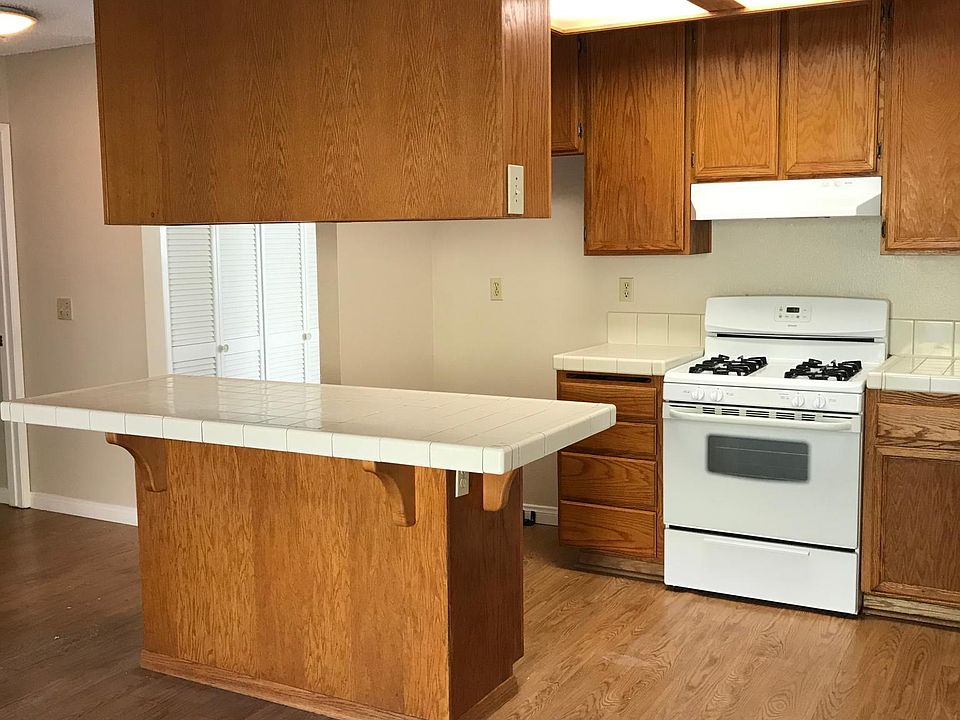2nd image of 1789 Augusta Ct