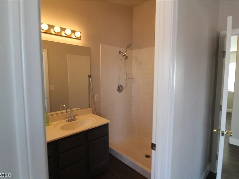 916 Clubview Dr — Photo 31