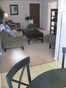 2nd image of 159 Glenora Gdns APT 1