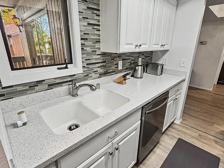 7538 Foxridge Way #8H8H — Photo 6