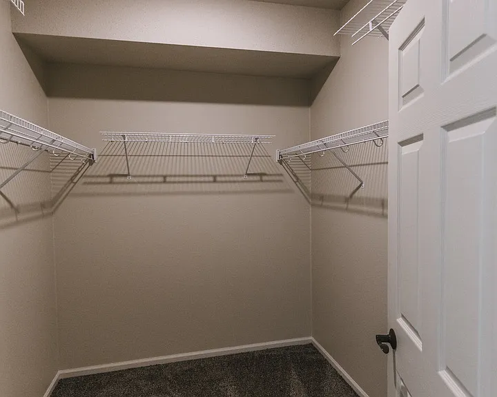 Lakewood Crossing Apartments — Photo 84