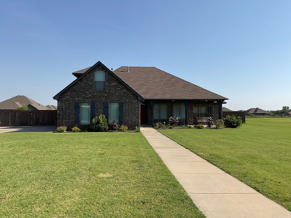 1st image of 20825 Fall Creek Dr
