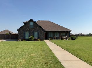 20825 Fall Creek Dr, Harrah, OK 73045