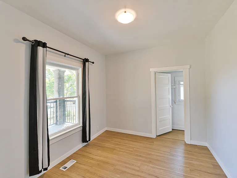 1214 W Providence Ave — Photo 6