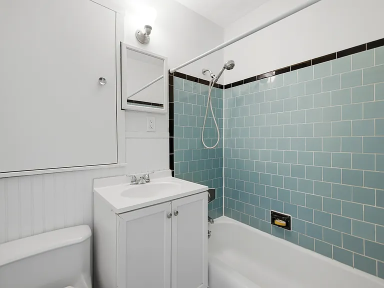 195 Concord Ave #11 — Photo 7