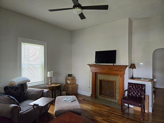 2nd image of 210 E Burwell Ave