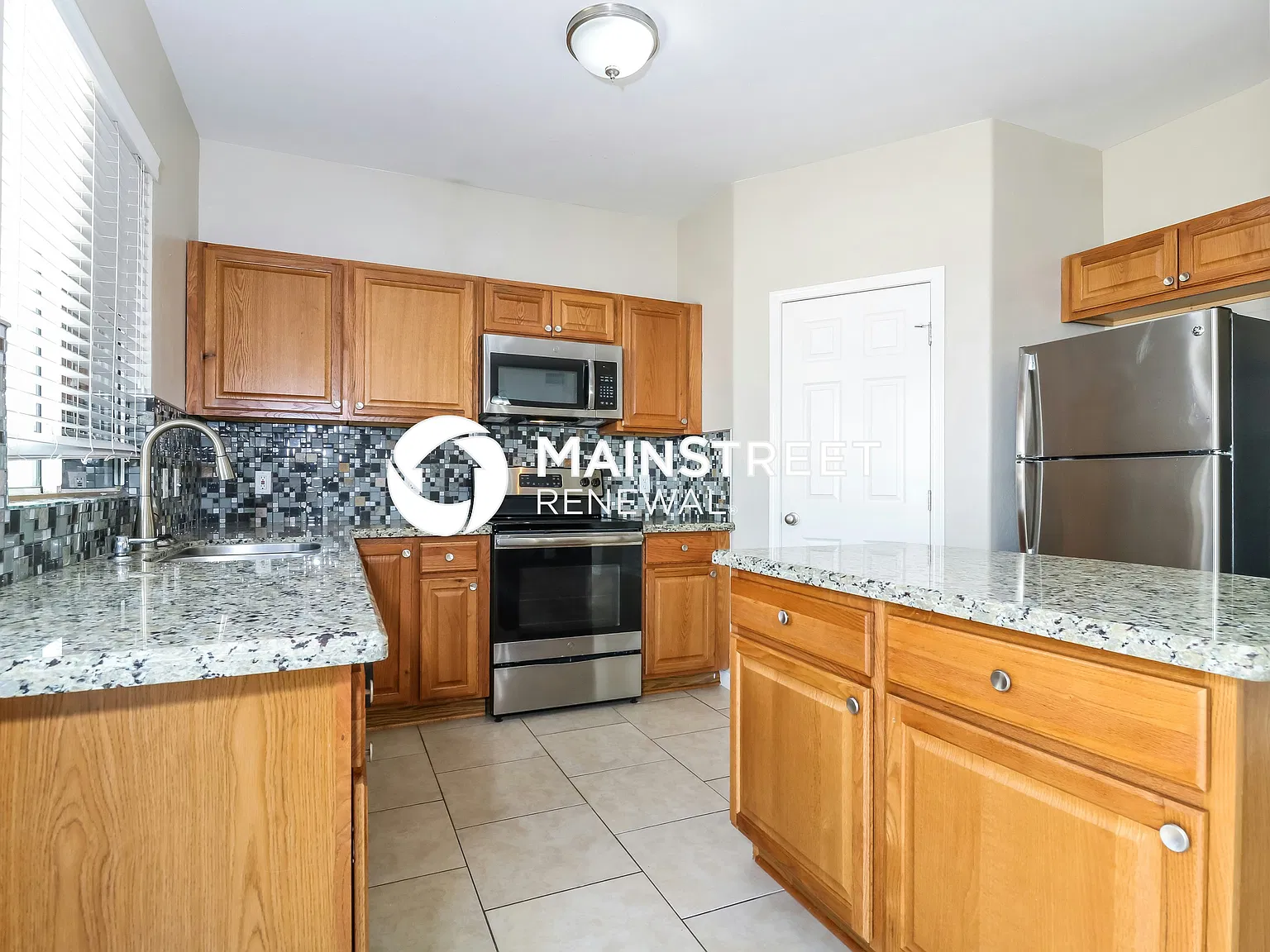 12168 W Yuma St — Photo 3