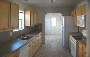 4th image of 2901 Maria Dr