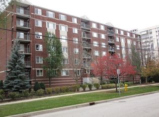 31 E Grove St APT 203, Lombard, IL 60148