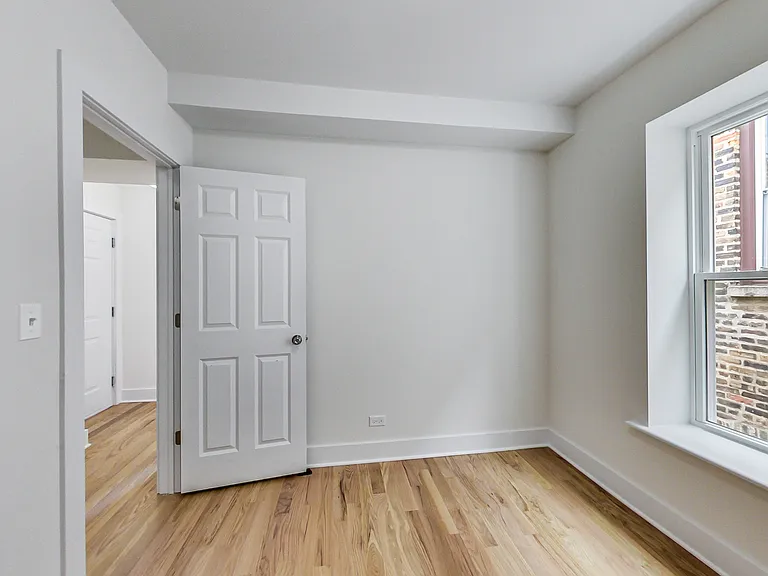 815 S Carpenter St #1R — Photo 10