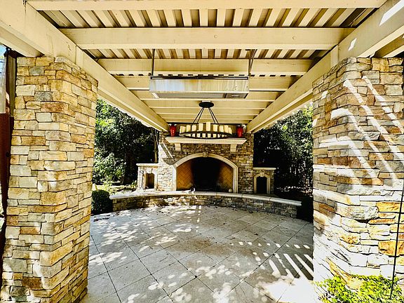 2nd image of 1558 Robsheal Dr