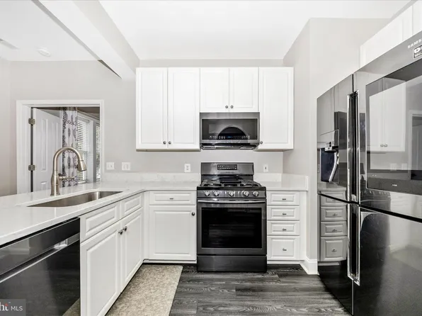 2520 Waterside Dr Unit 105, Frederick, MD 21701