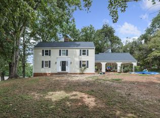 2220 Colonial Cir, Gainesville, GA 30501