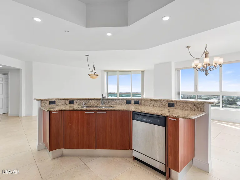231 Riverside Dr #12091 — Photo 37