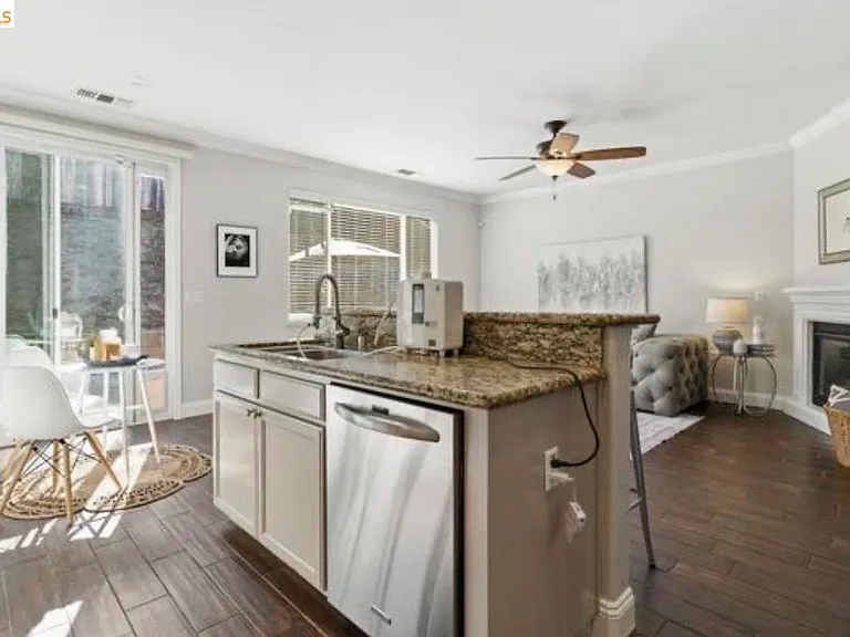3042 Barranca Dr — Photo 11