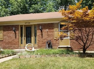 2728 Pineview Dr, Villa Hills, KY 41017