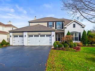 892 Audubon Ln, Aurora, IL 60506