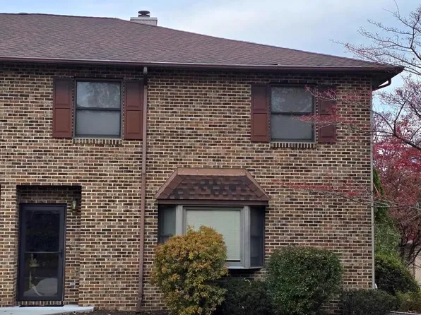 3820 N Sarayo Cir, Harrisburg, PA 17110