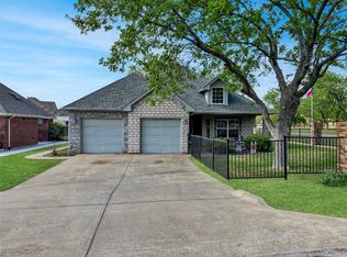 9500 Nutcracker Ct, Granbury, TX 76049