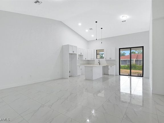 5th image of 4934/4936 Golfview Blvd