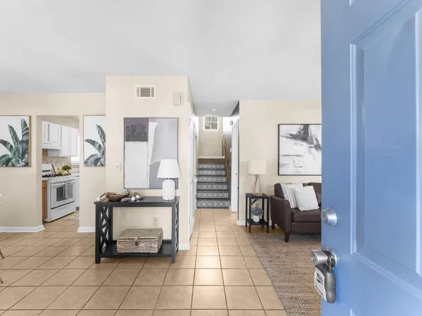 38 Woodleaf Ct, Charleston, SC 29407