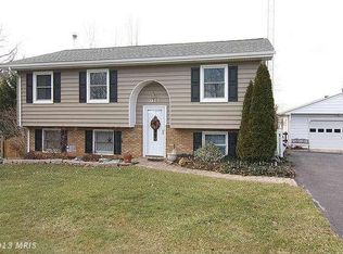 3220 Hooper Rd, New Windsor, MD 21776