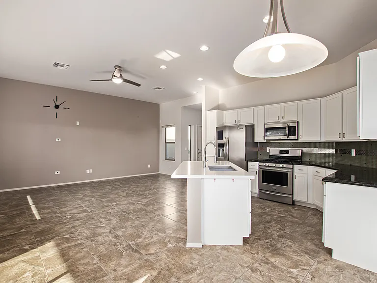3113 E Danbury Rd #25 — Photo 4