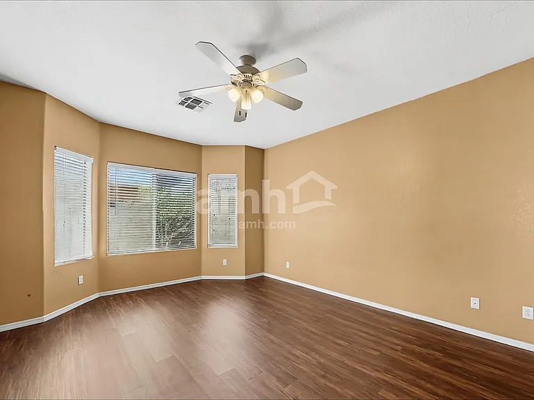 5839 E Nathan St — Photo 8