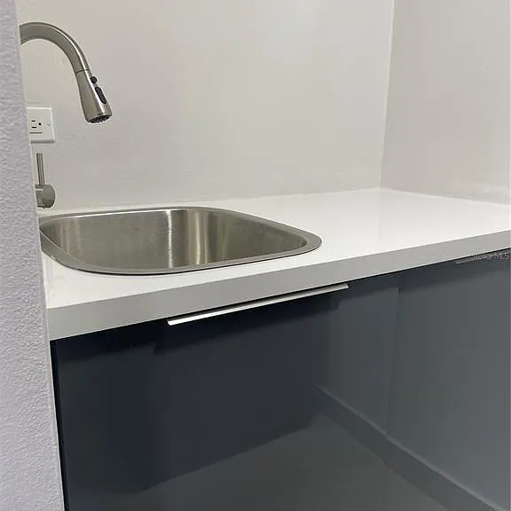 290 Santa Ana Ave — Photo 10