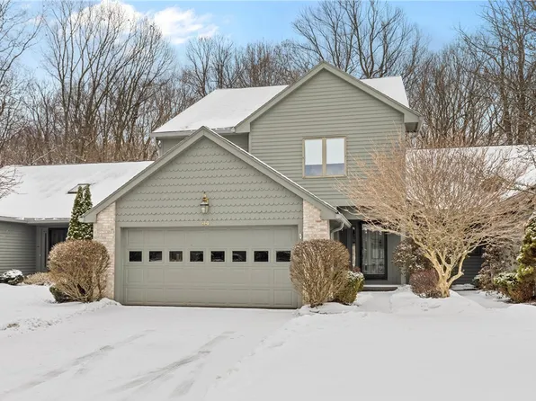 44 Woodbury Way, Fairport, NY 14450